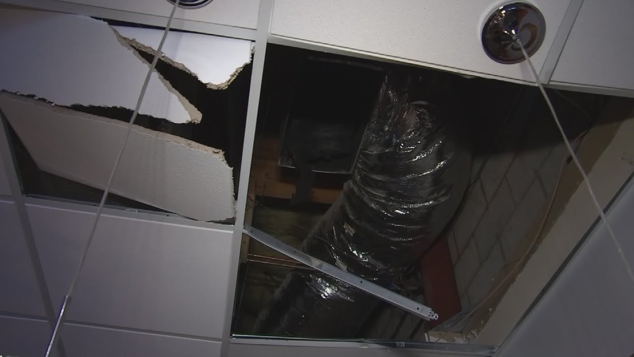 Burglar goes through roof to break into Ahwatukee restaurant