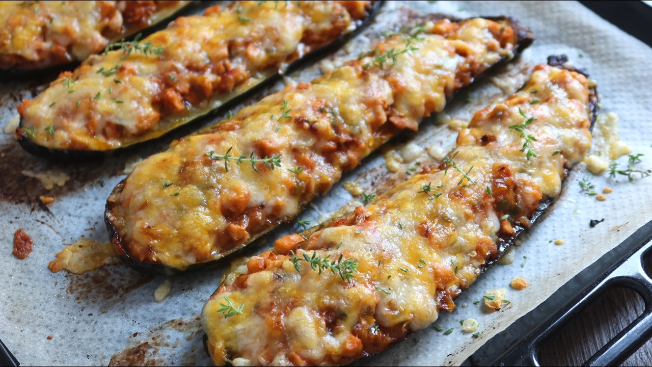 Calabacines rellenos de pollo. Receta fácil y rápida