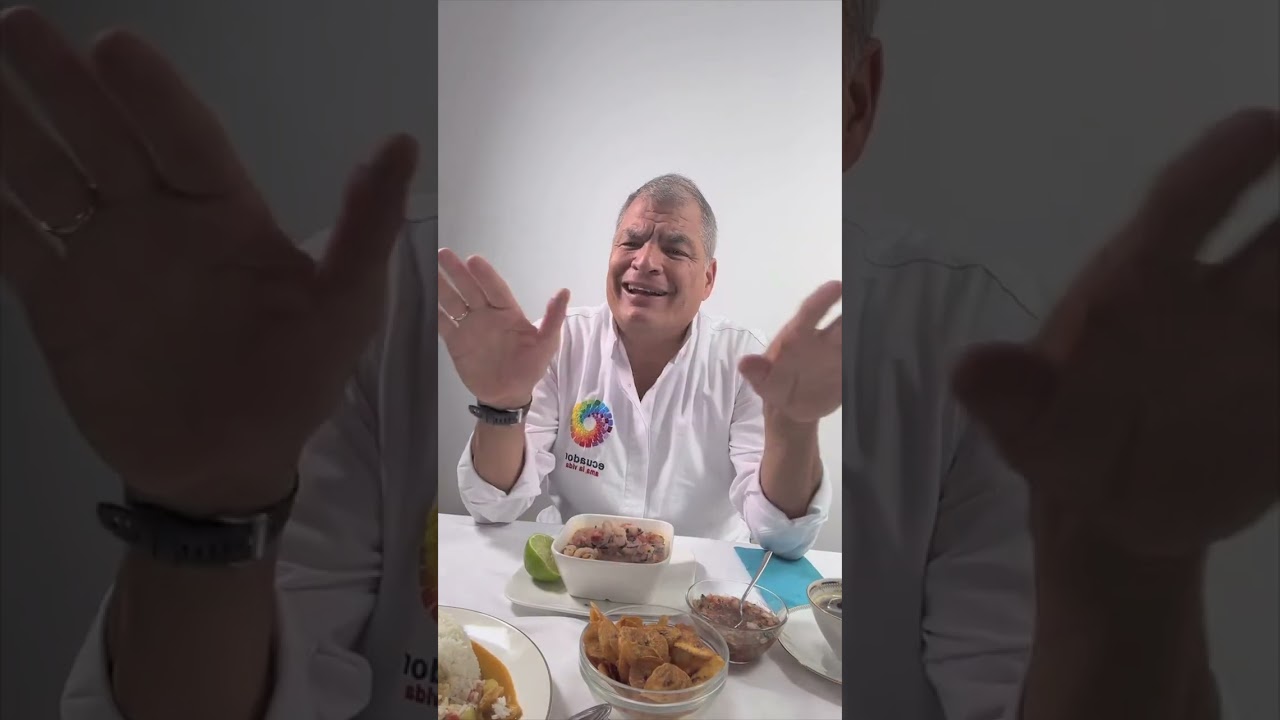 #RafaelCorrea Comiendo Y hablando de Política 
