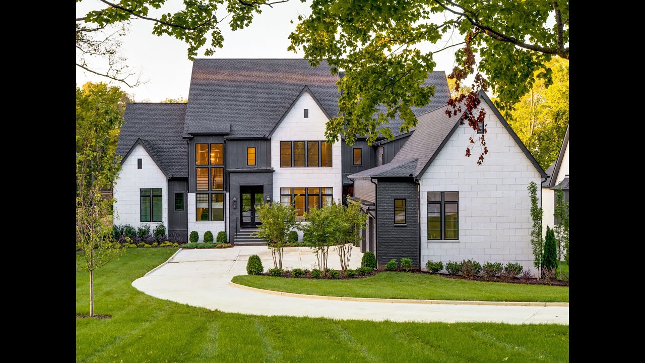 Green Hills Gem - 3710 Woodlawn Drive