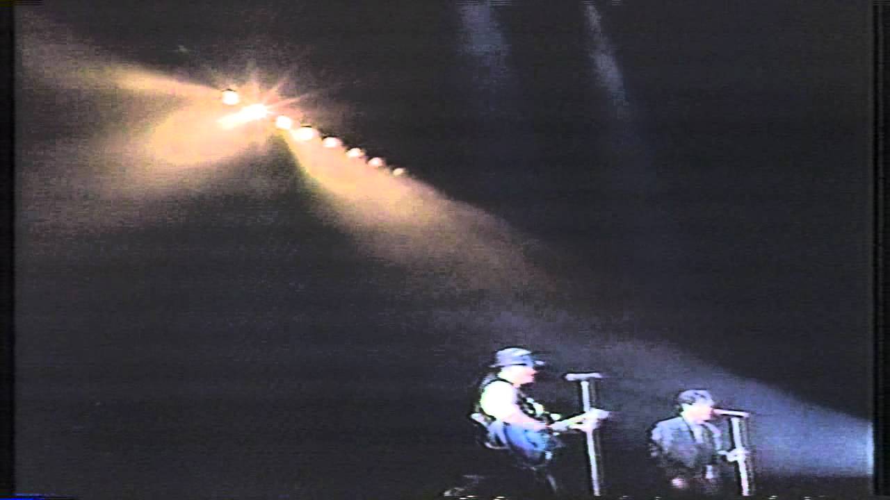 WALK  -  CHAGE&ASKA