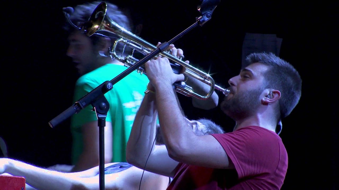 Txarango - No deixis de caminar (La Mercè 2014)
