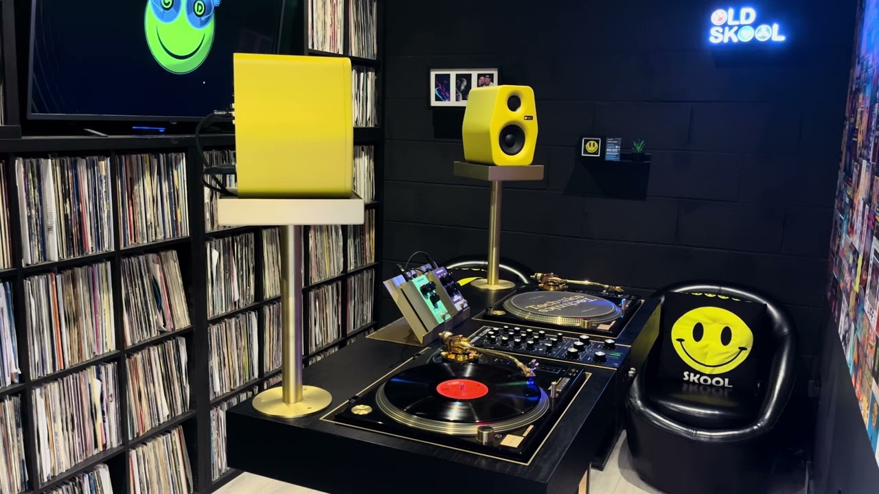 King Bee - Back By Dope Demand (Funky Bass Mix)