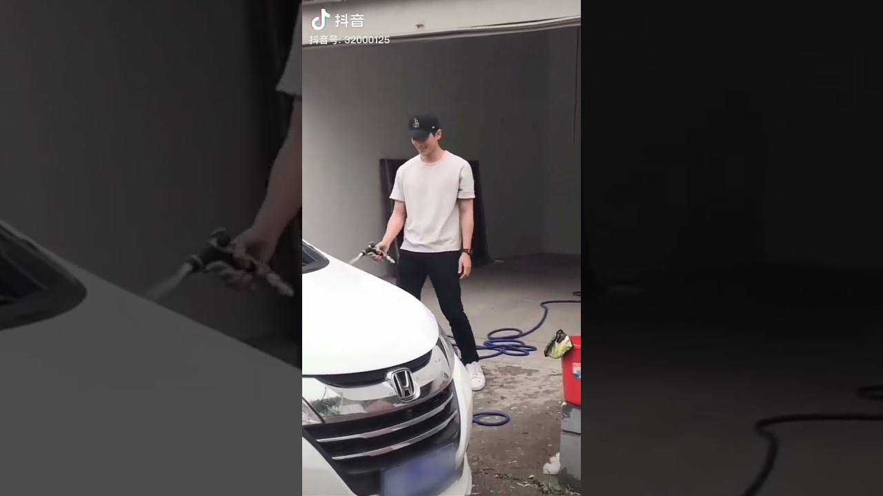 car wash with Cheng Lei #chenglei #chinesedrama #cdrama #myjourneytoyou #chineseactor #cdramaclips