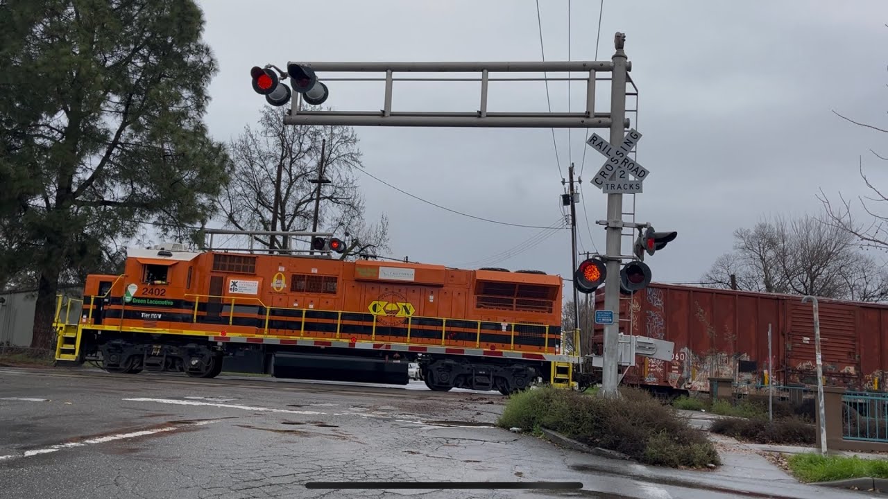 CFNR 2402 Davis/Woodland Job North - Third street Railroad Crossing, Davis California 