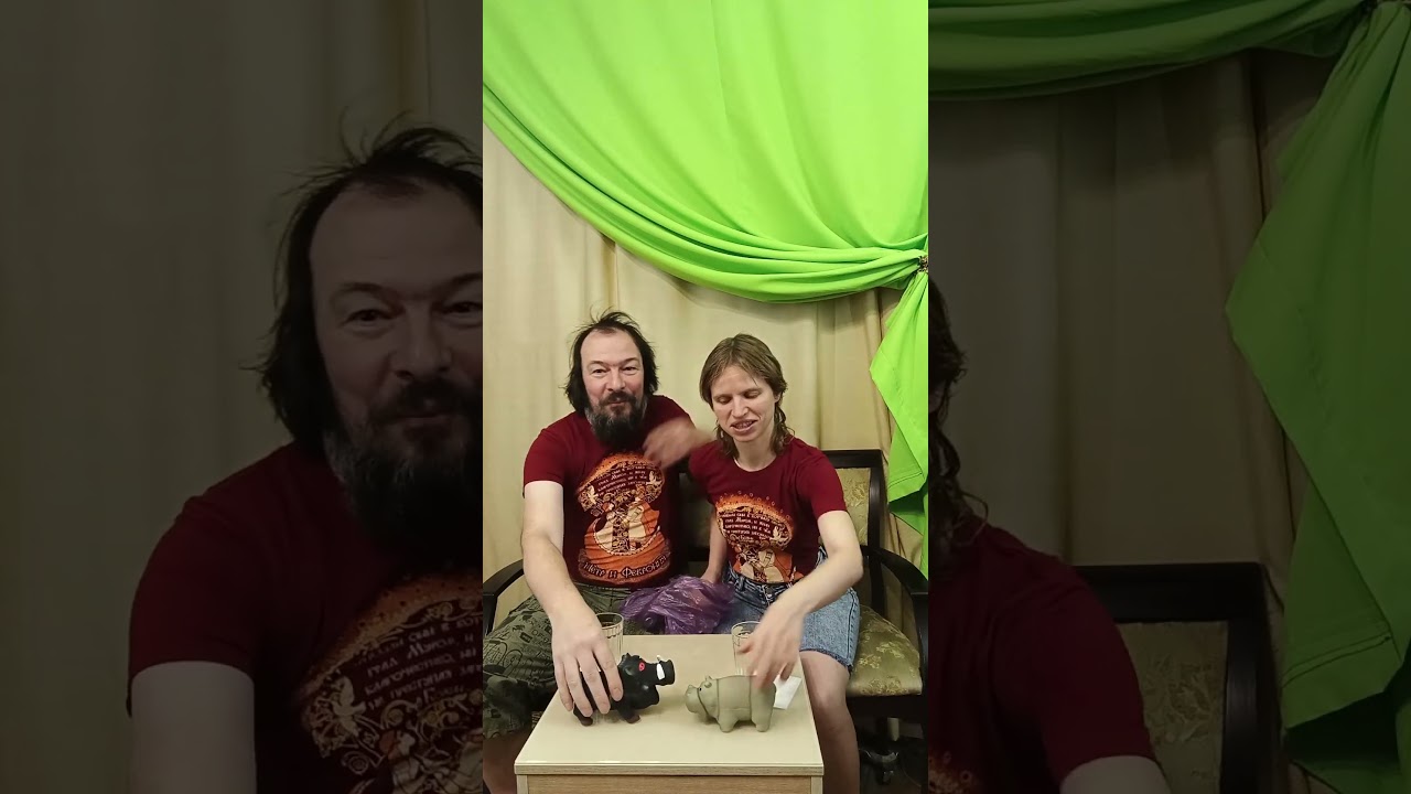 Игрушки как те что использует Гоблин когда разбирает кринж в кино.