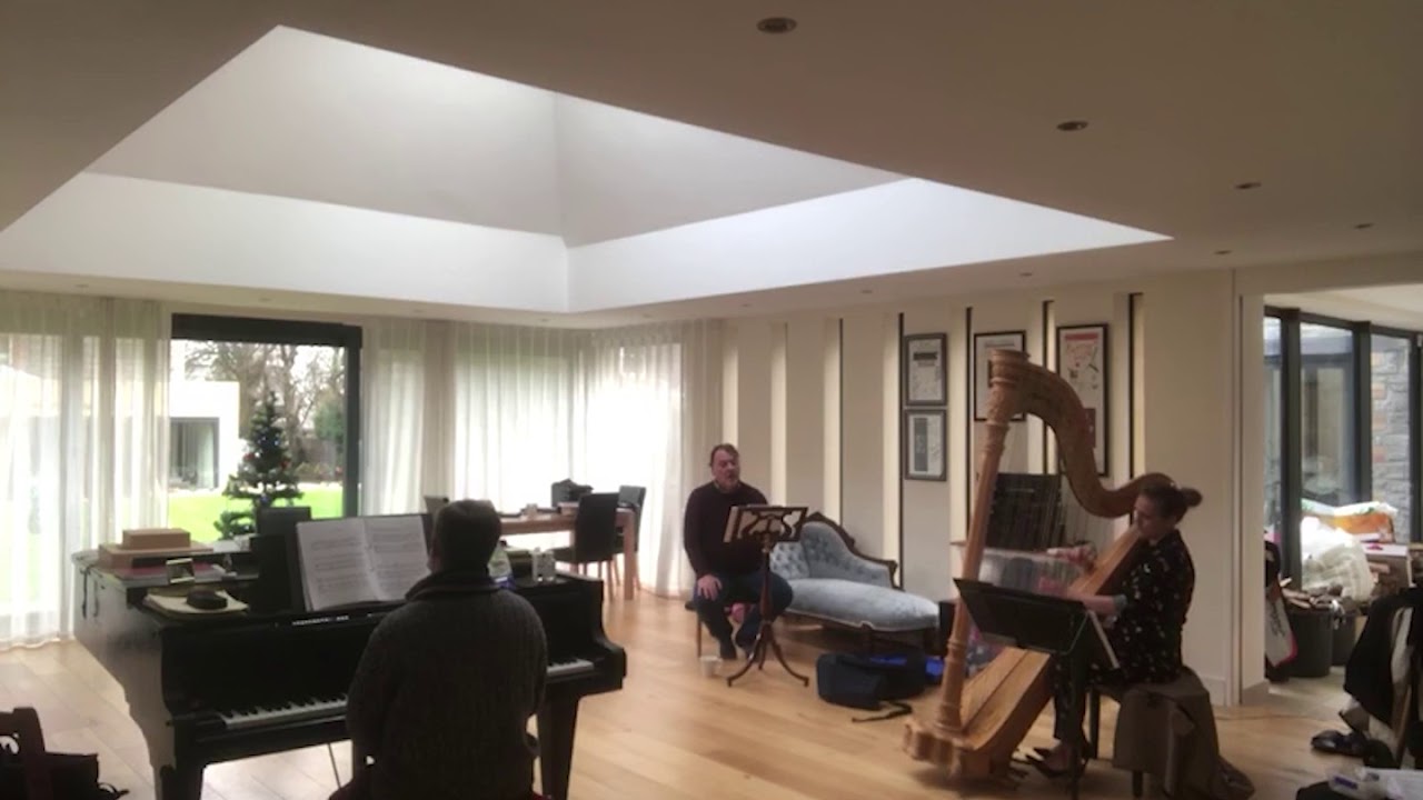 Bryn Terfel: “I Wonder as I Wander”