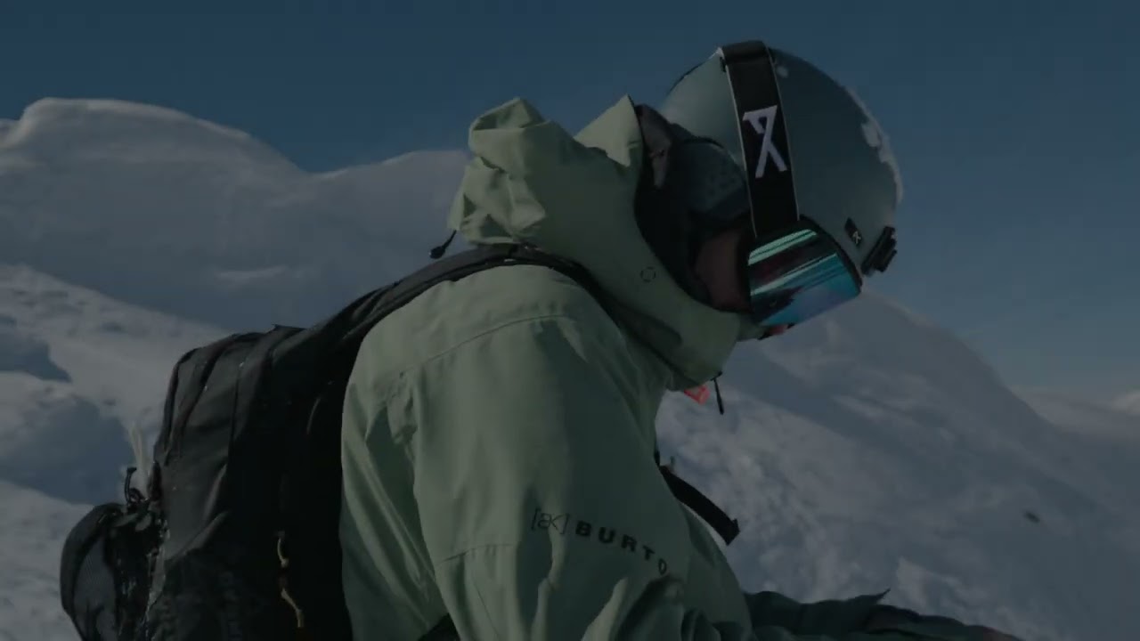 A perfect powder day in March - Splitboarding in Davos
