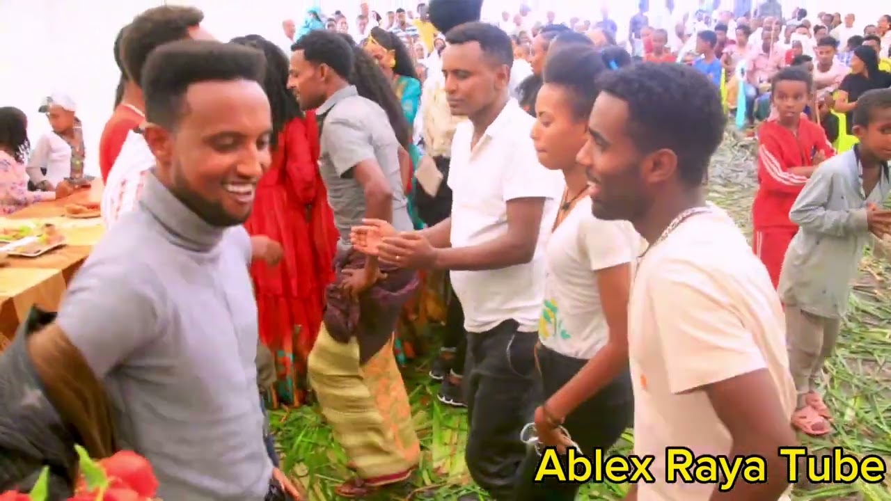 የመድረኩ ሰው ሁሉ ቀወጠው #dani royall#habesha music