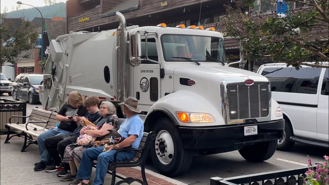 City of Gatlinburg, Tennessee Garbage Truck Compilation: Rare Mini Rear Loaders + Special G-S CSL!