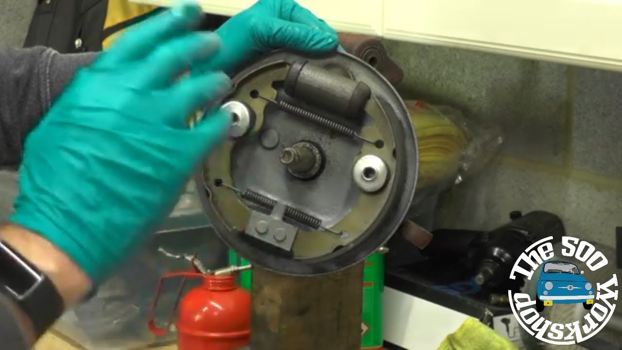 114 - Front Drum Brakes on a Classic Fiat 500