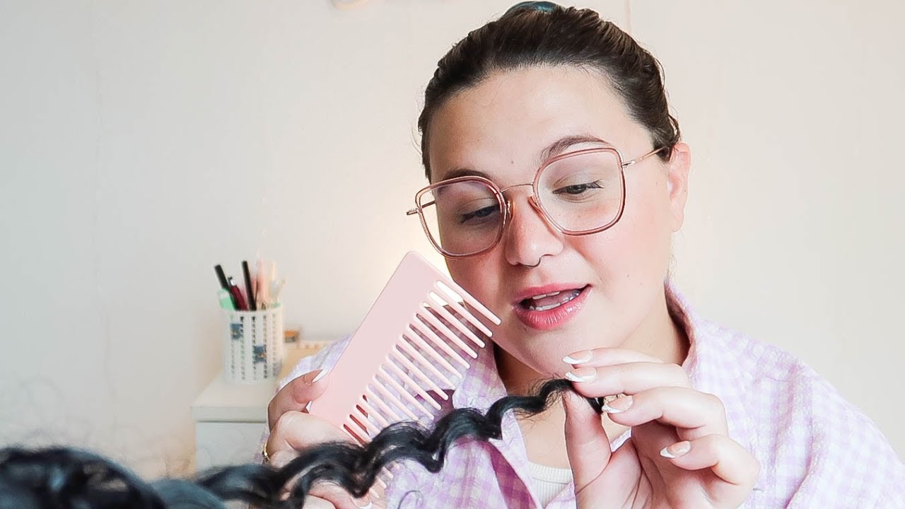 ASMR POV : La Fille Populaire de l'école te coiffe pour la rentrée