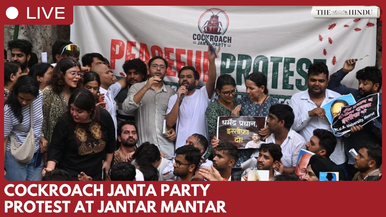 CJP founder Abhijeet Dipke leads protest at Jantar Mantar in New Delhi