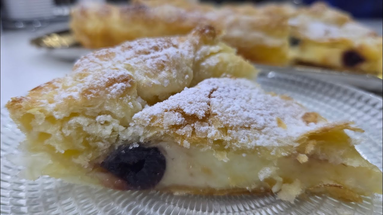 Torta di pasta sfoglia con crema e amarene/ Торта от бутер тесто,крем и вишни