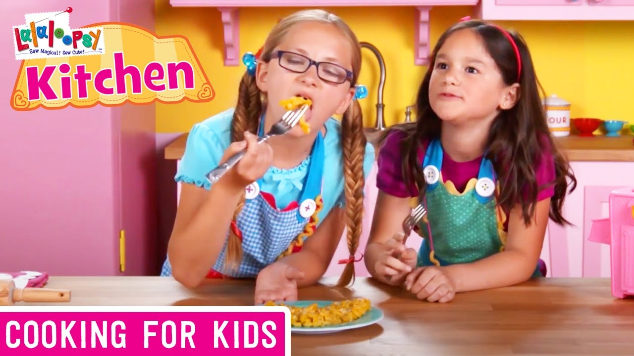 Yummy Mac & Cheese | Lalaloopsy Kitchen | Cooking Videos for Kids
