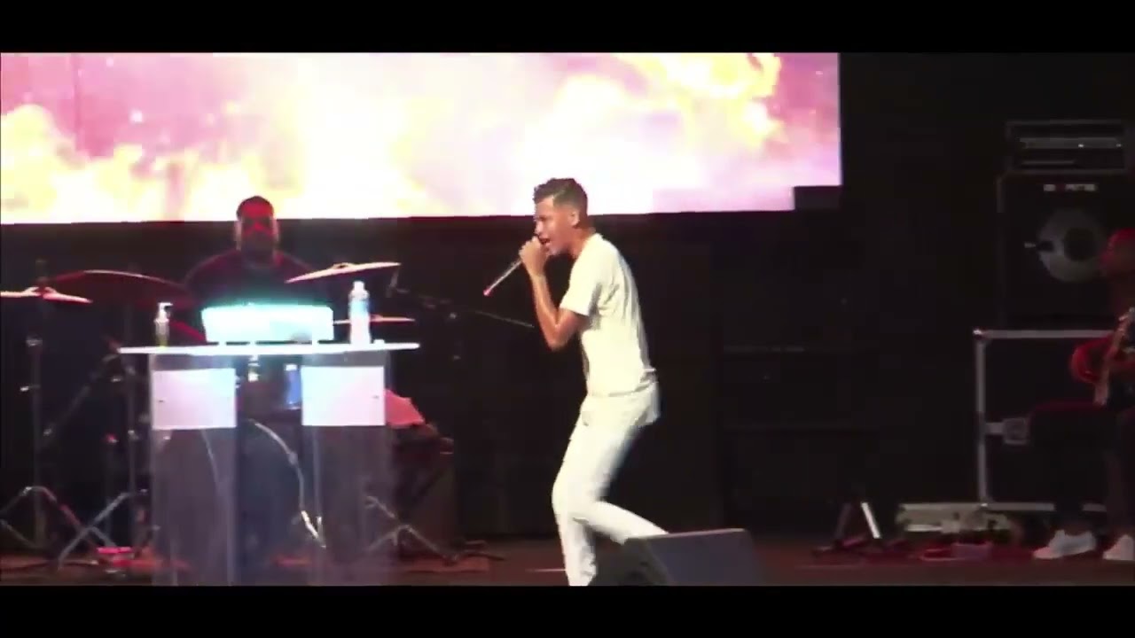 SERGIO MARQUES | OLHAREI PARA O ALTO