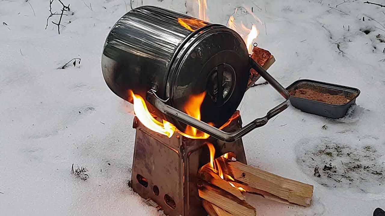 Baking a Cake using a Zebra Billy Can as an Oven