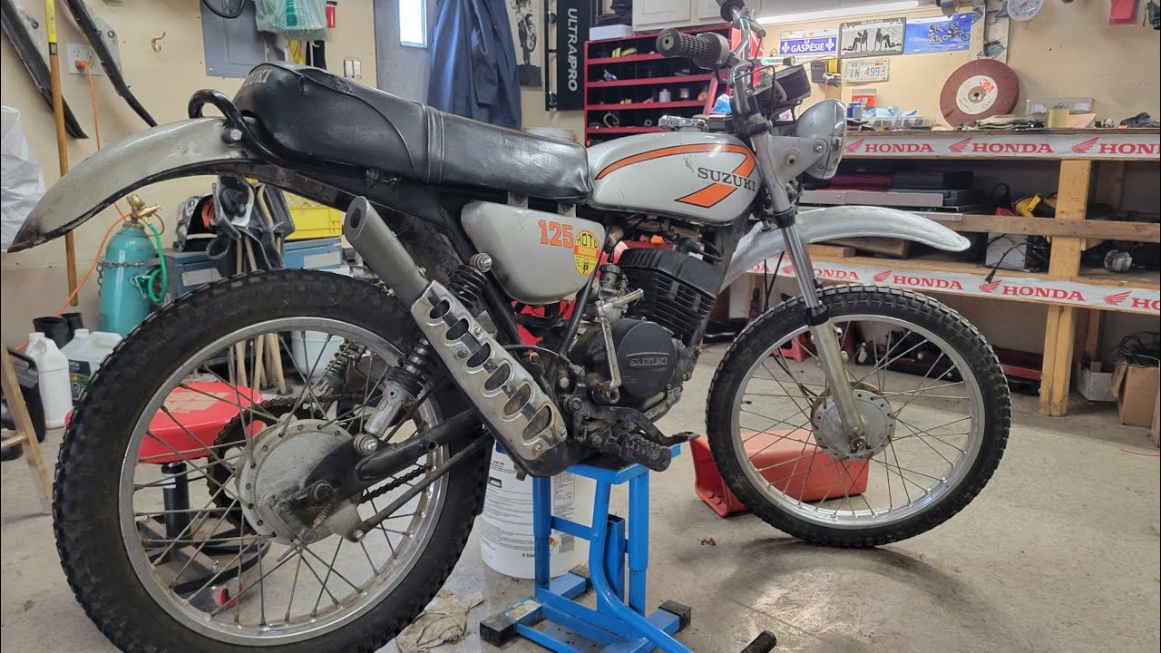 Vintage motorcycle sat for decades. 1975 suzuki TS125, lets give it another chance to rip!