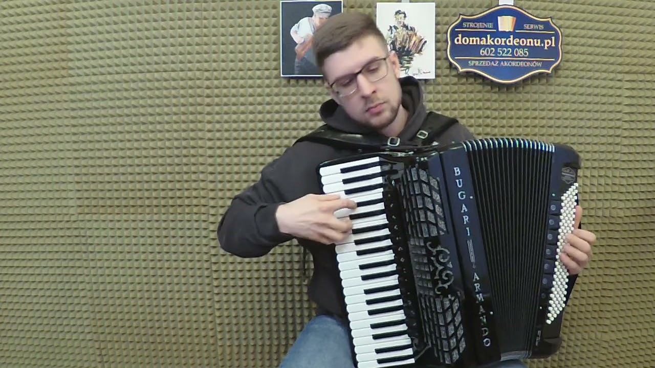 Domino (Valse) akordeon Bugari Artist Cass po strojeniu w serwisie Dom Akordeonu tel. 602 522 085