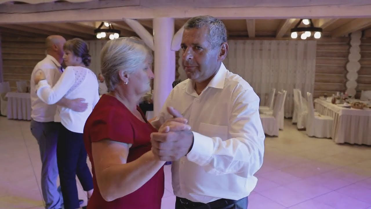 Весільний вальс - За рікою,за Дунаєм дівчина стоїть | 🇺🇦Українська народна пісня | гурт  Сузір'я