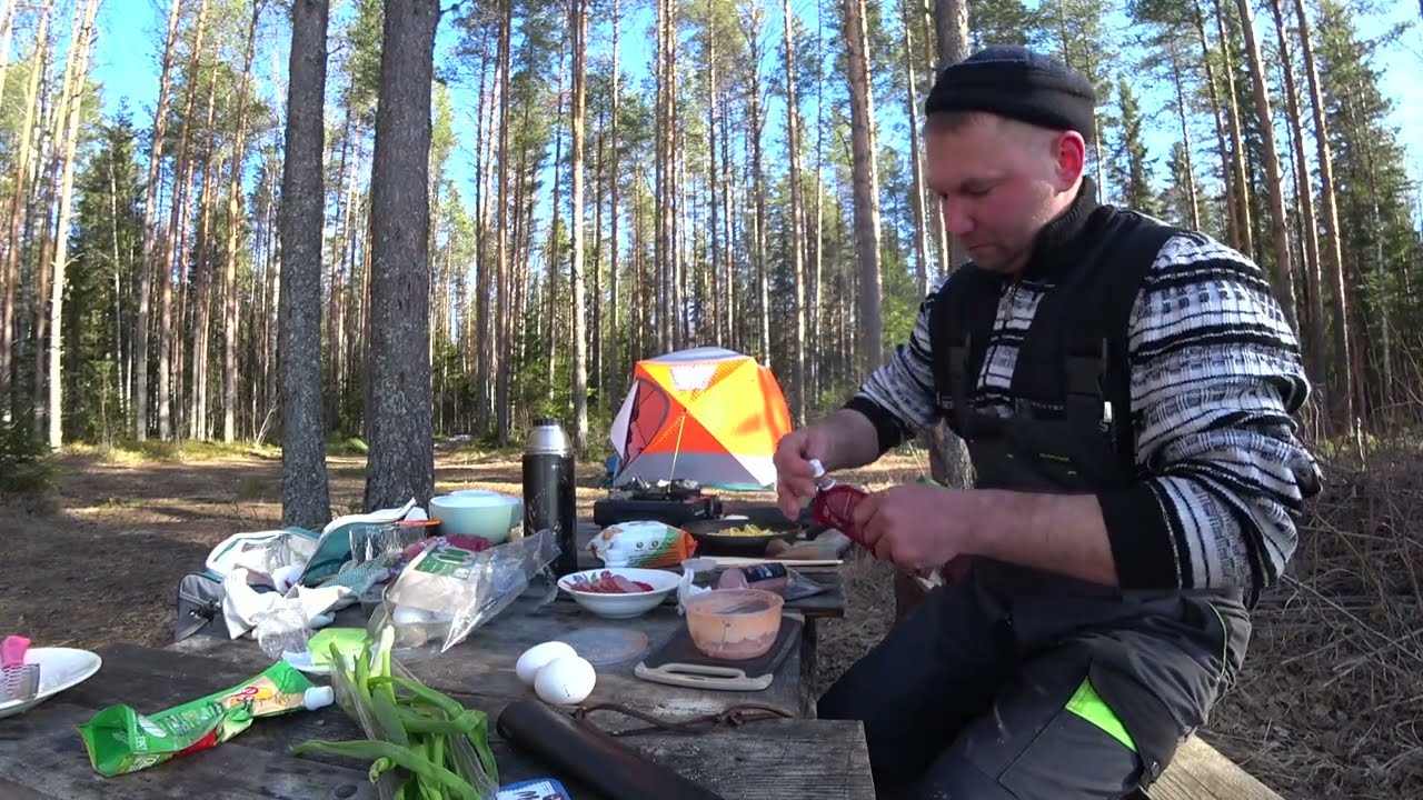 ВЫРВАЛИСЬ в ТАЙГУ с НОЧЁВКОЙ. ЛОВИМ на ДЕДОВСКУЮ СНАСТЬ. ОТДЫХ с СЕМЬЁЙ. Часть вторая.