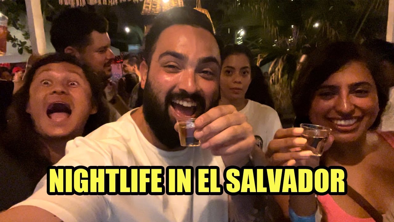 Crazy Nightlife in El Salvador 🇸🇻  (El Tunco)