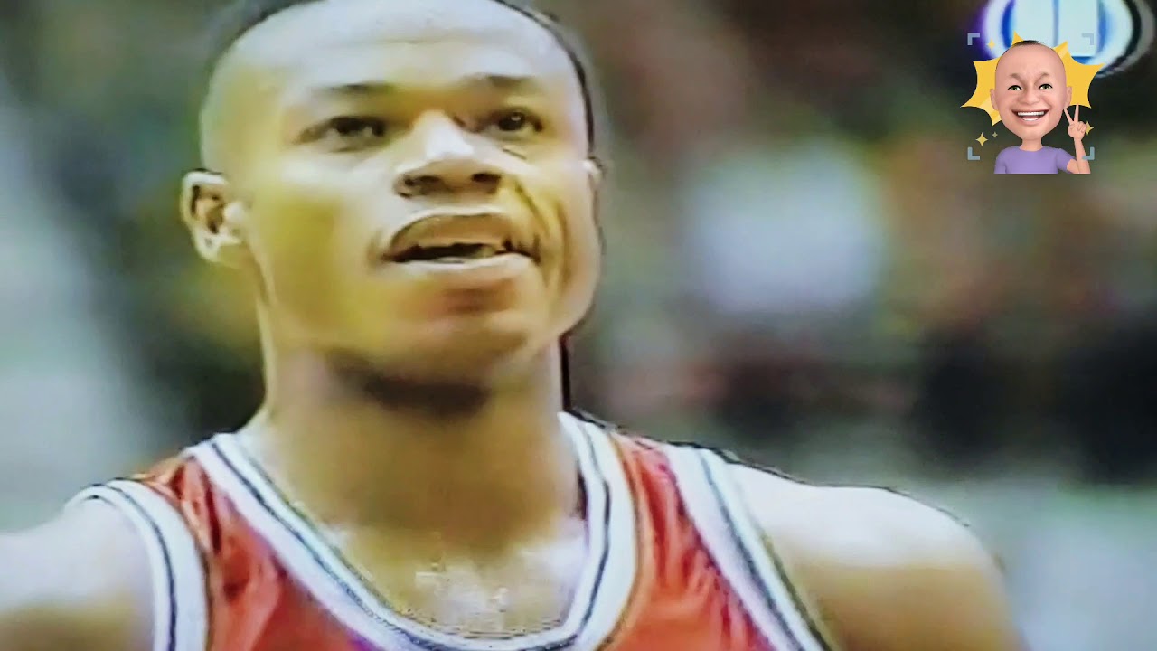 Centro Basket Ponce 93 . PR vs Cuba  James Carter y Jerome Mincy .