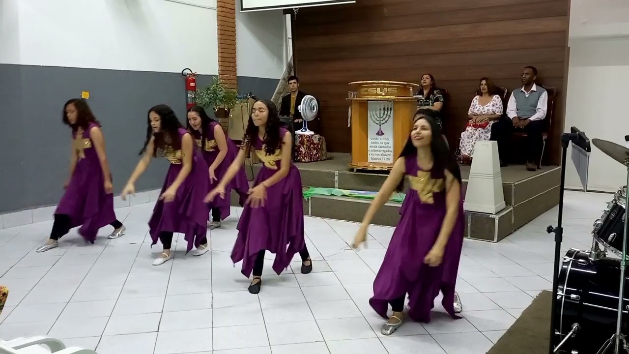 Coreografia- Ruja o leão ( Talita Catanzaro)