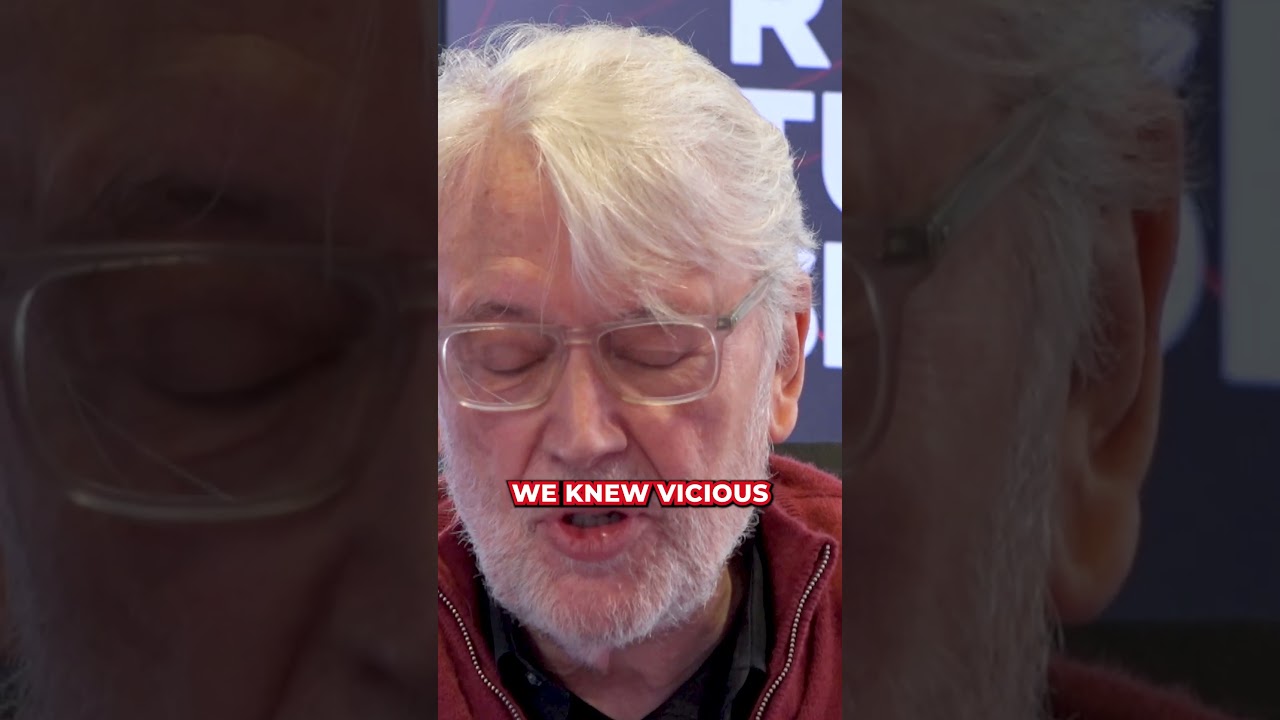 Writer and journalist Les Hinton was the FIRST on the scene to break the news about Sid & Nancy 📰