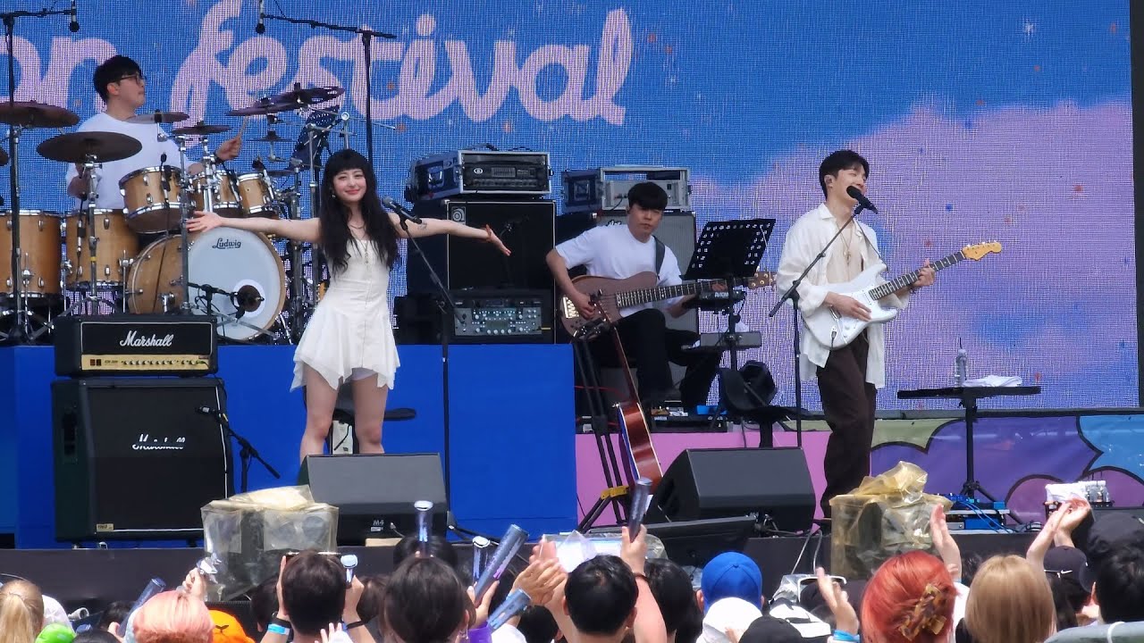 [4K] LE SSERAFIM(르세라핌) 허윤진 (feat. 적재), Say - 2023 Weverse Con Festival