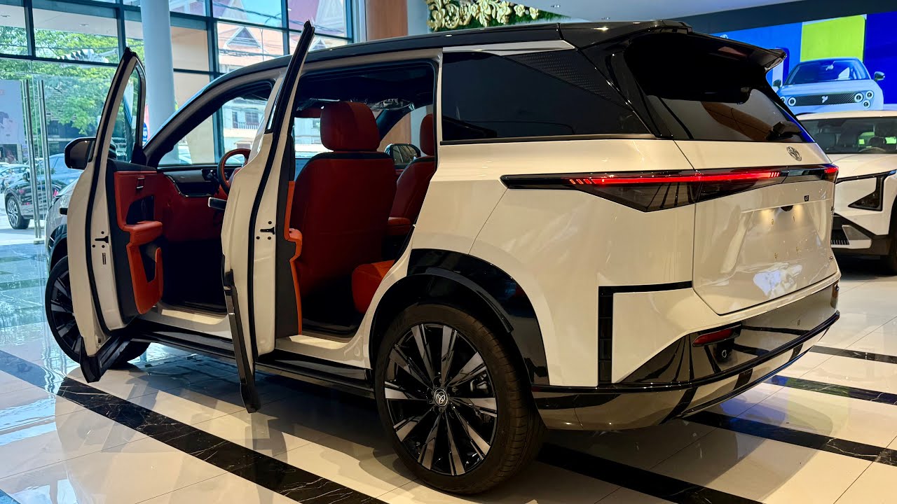 Toyota BZ3X ( 2025 )First Look – Stunning Design, Premium Tech & EV Power