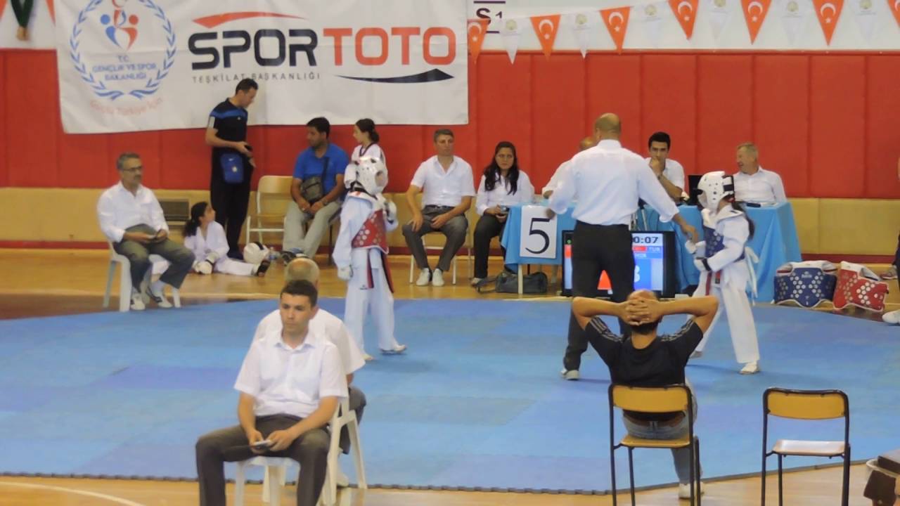 27 kilo Aslı 2016 Minikler Türkiye tekvando şampiyonası