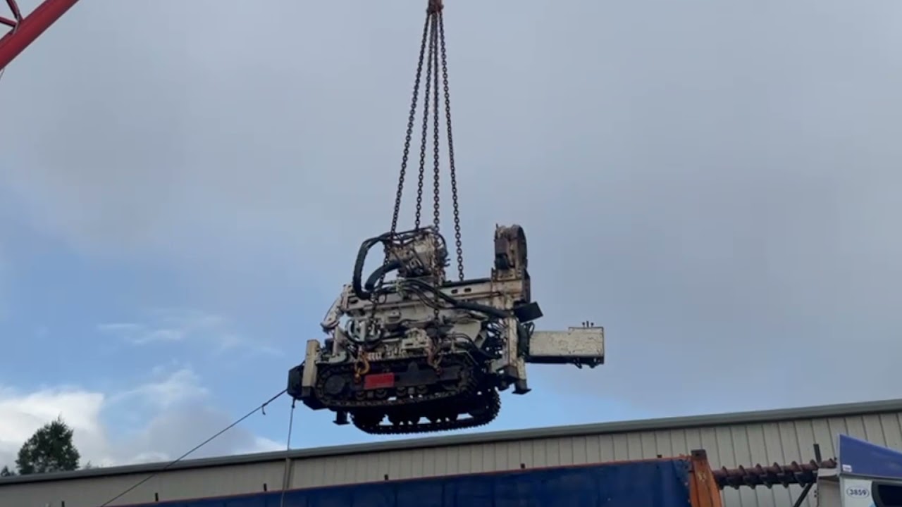 Loading our Hutte HBR203 Piling Rig