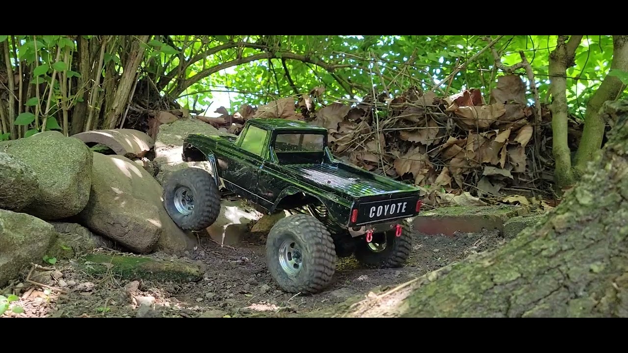 Backyard RC crawler course trail 2022