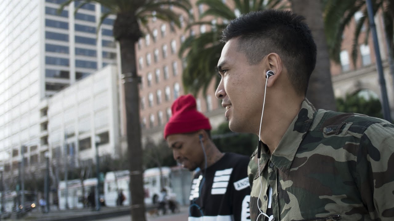 RELAYS by SOL REPUBLIC: The first headphone that keeps up with you. Extended cut.