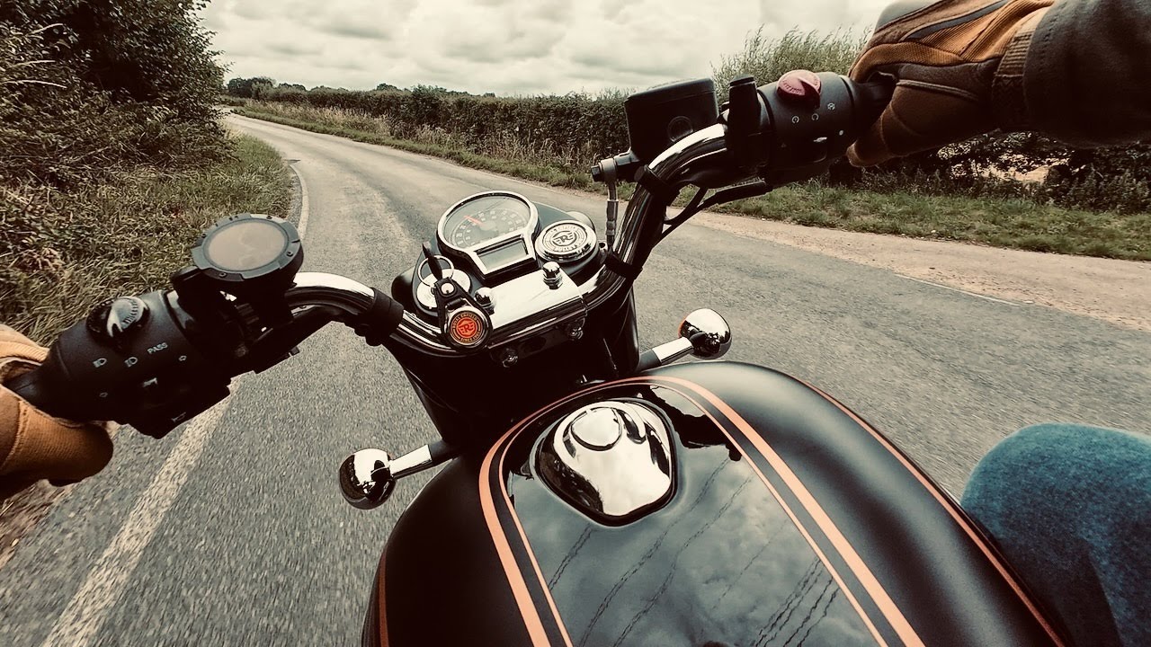 Royal Enfield Bullet 350 - A Sunday morning ramble