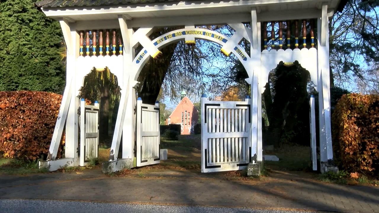 Fritz-Schumacher-Kapelle auf dem Alten Friedhof Finkenwerder