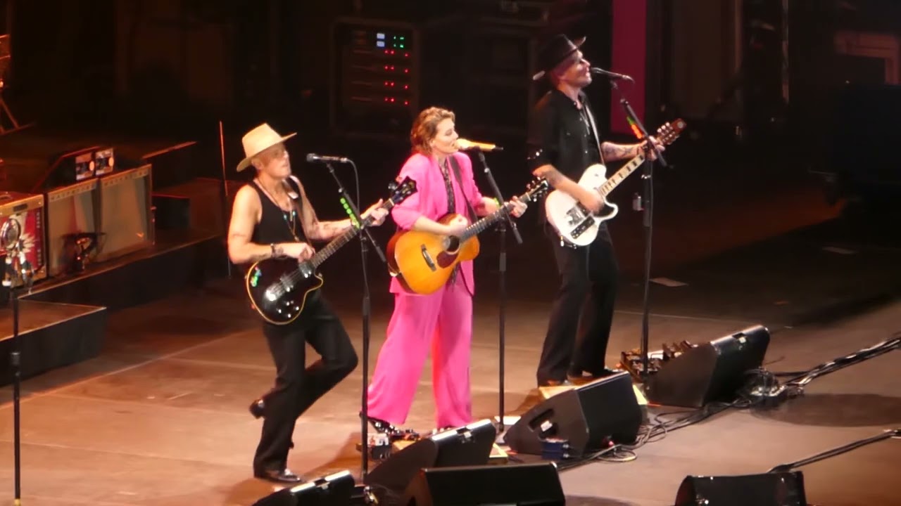 Brandi Carlile - Hold Out Your Hand - Live in San Diego 10/03/2023