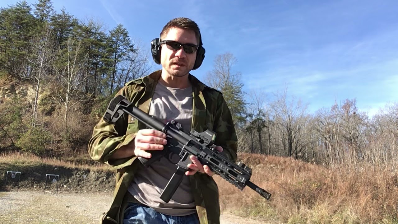 Turkish SAR 109t  colt 635 smg