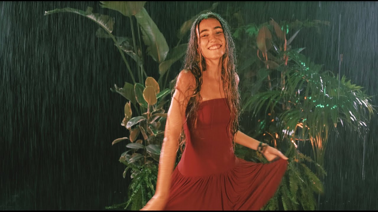 Mercedes Cañas - Gotas de agua (Videoclip Oficial)