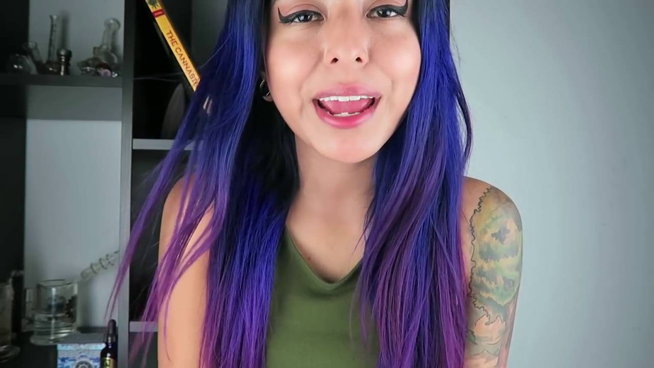 SPILLPROOF Monsoon Hand Pipe!! Chameleon Glass! ♡ HD 60fps