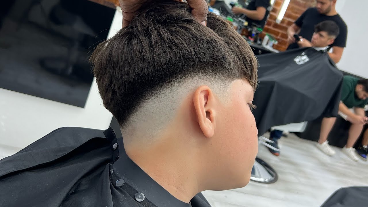 Te explico cómo hacer un fade comprimido en cabello grueso