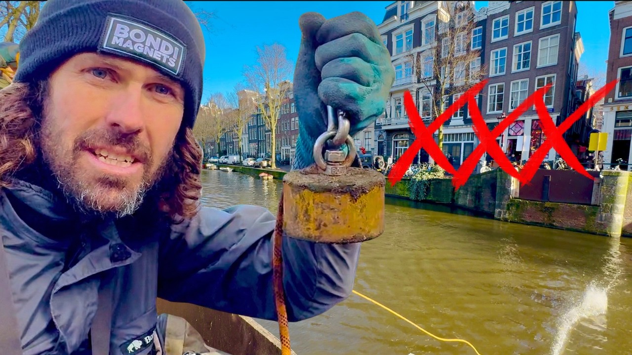 Magnet Fishing in the Heart of Amsterdam Red Light District!