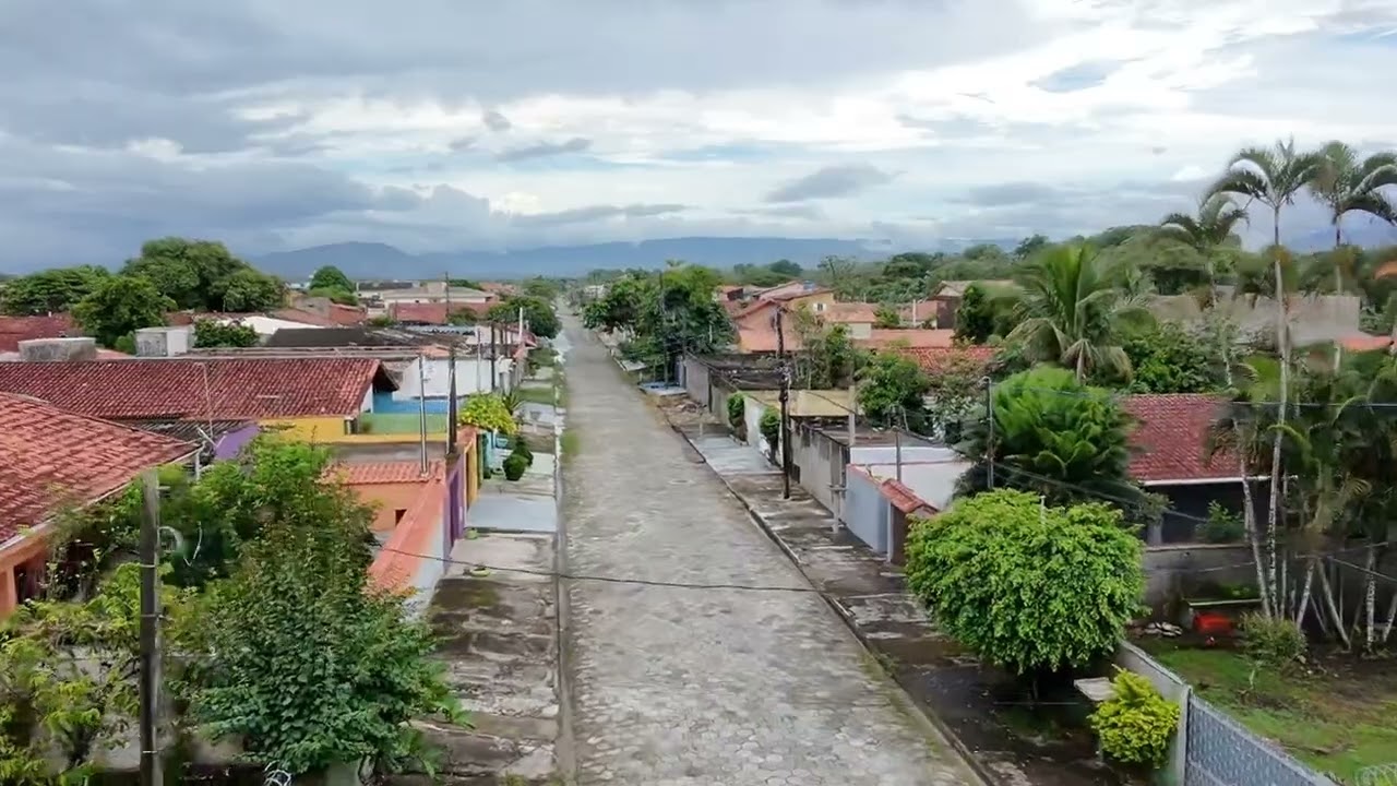 Voo na praia de  Itanhaém (DRONE DJI NEO )