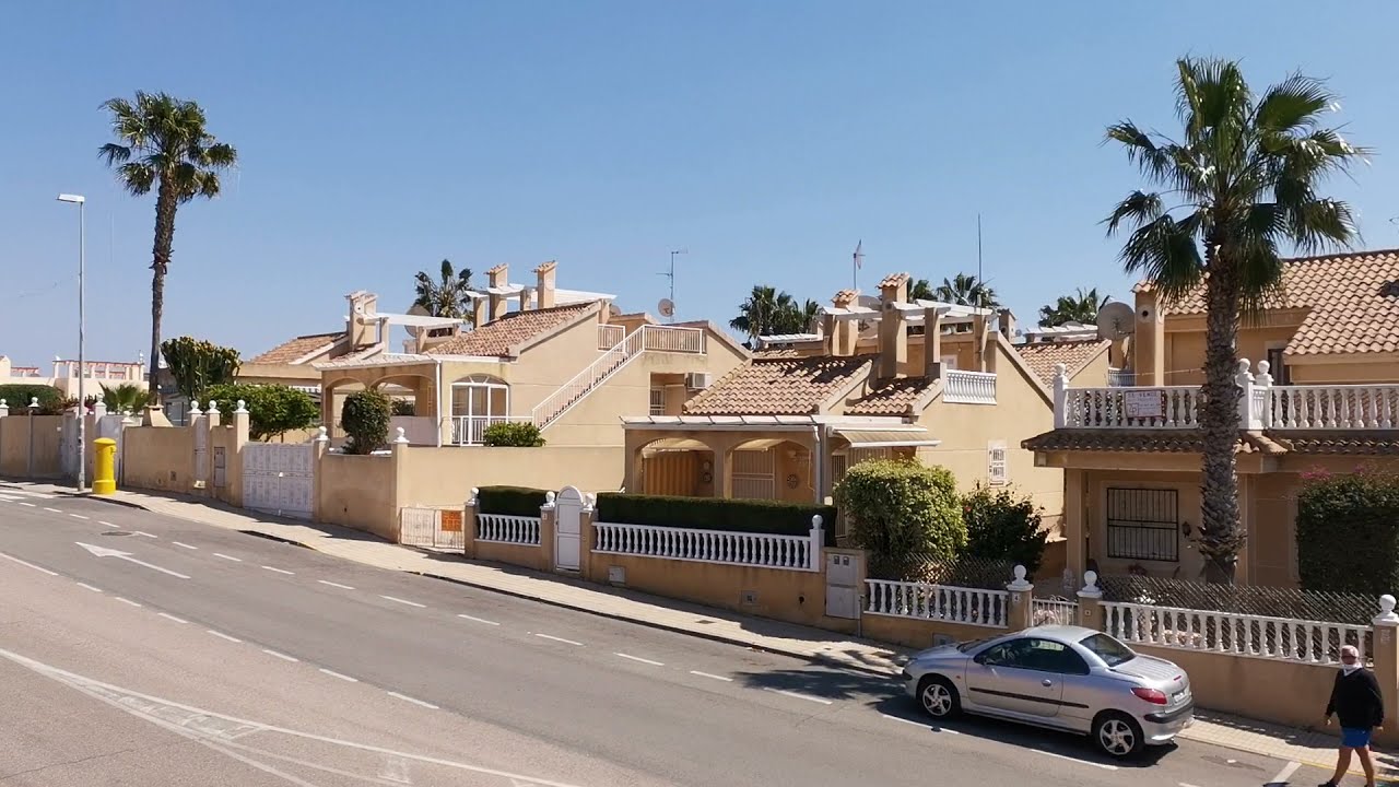 Via Park 3 Los Altos, Orihuela Costa, always alive.....