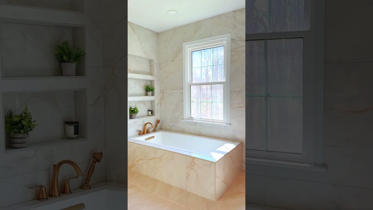 Top Interior Design Trends of 2025: From Grey Oak to Onyx Marble