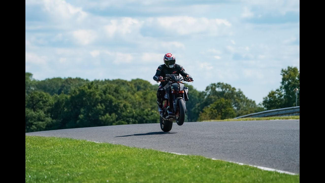 KTM  1290 Superduke 1290  OultonPark 23rd July