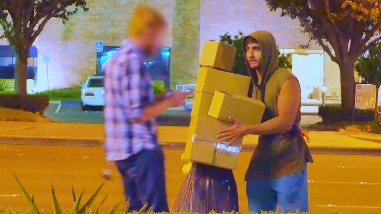 Rich VS Poor Helping Hand Social Experiment