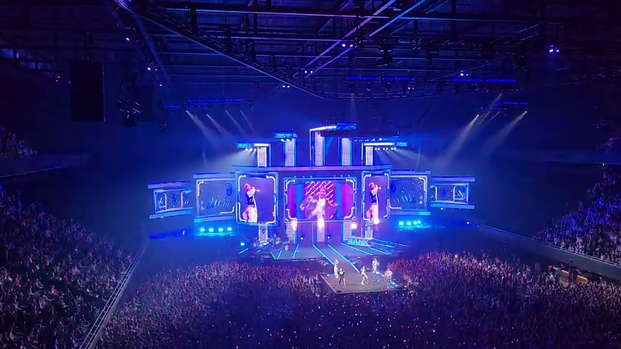 SAMUEL WELTEN MET DE BANKZITTERS ECHTE LIEFDE IS TE KOOP #bankzitters #ziggodome 