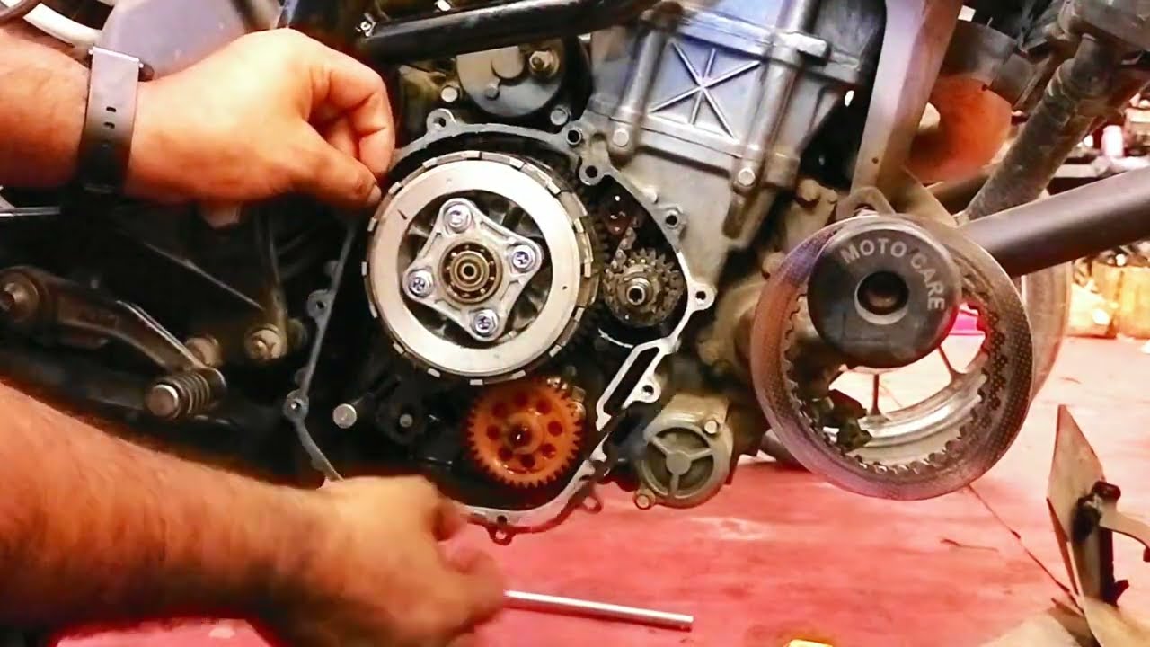KTM Duke 200 how to change clutch plate assembly